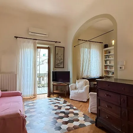 Zanobi 75 فلورنس